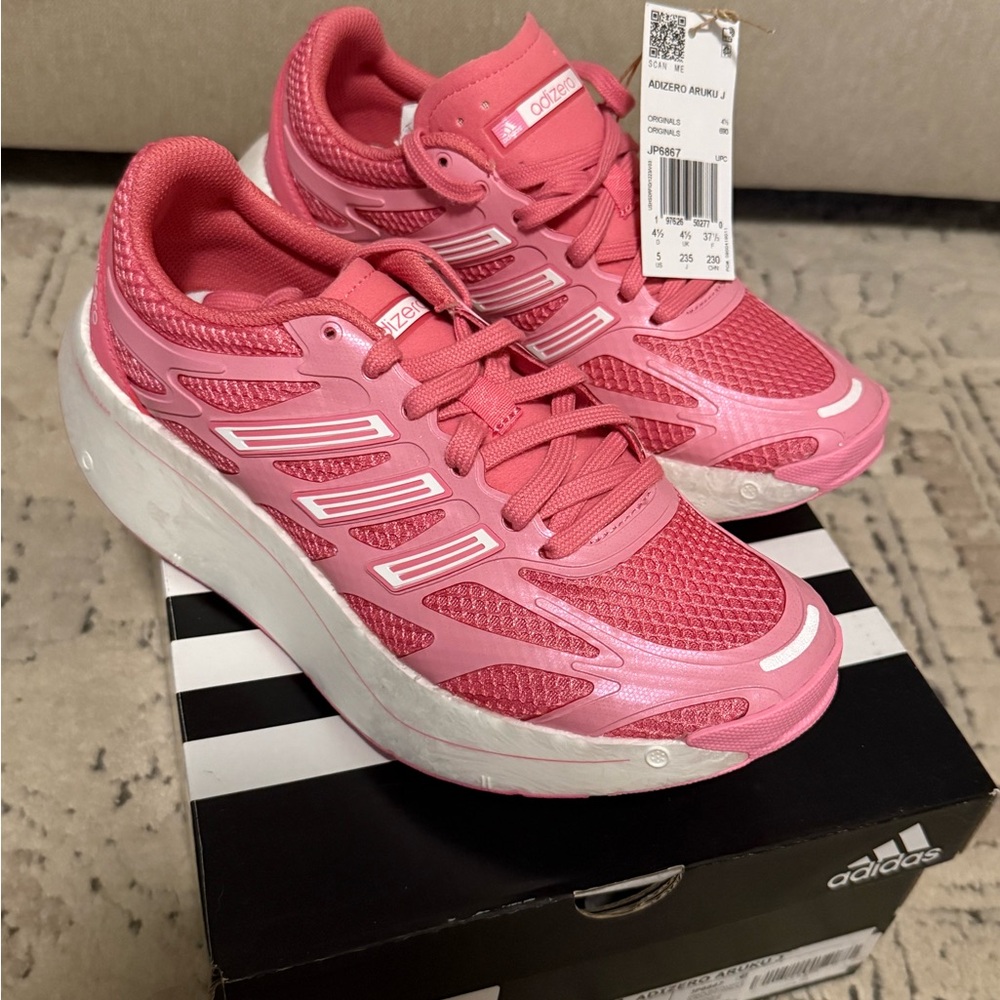 Adidas Women’s Adizero Aruku Sneakers NWT